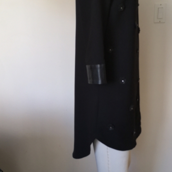 RW&CO. - Black Shift Dress with Applique Flowers - Picture 4 of 9